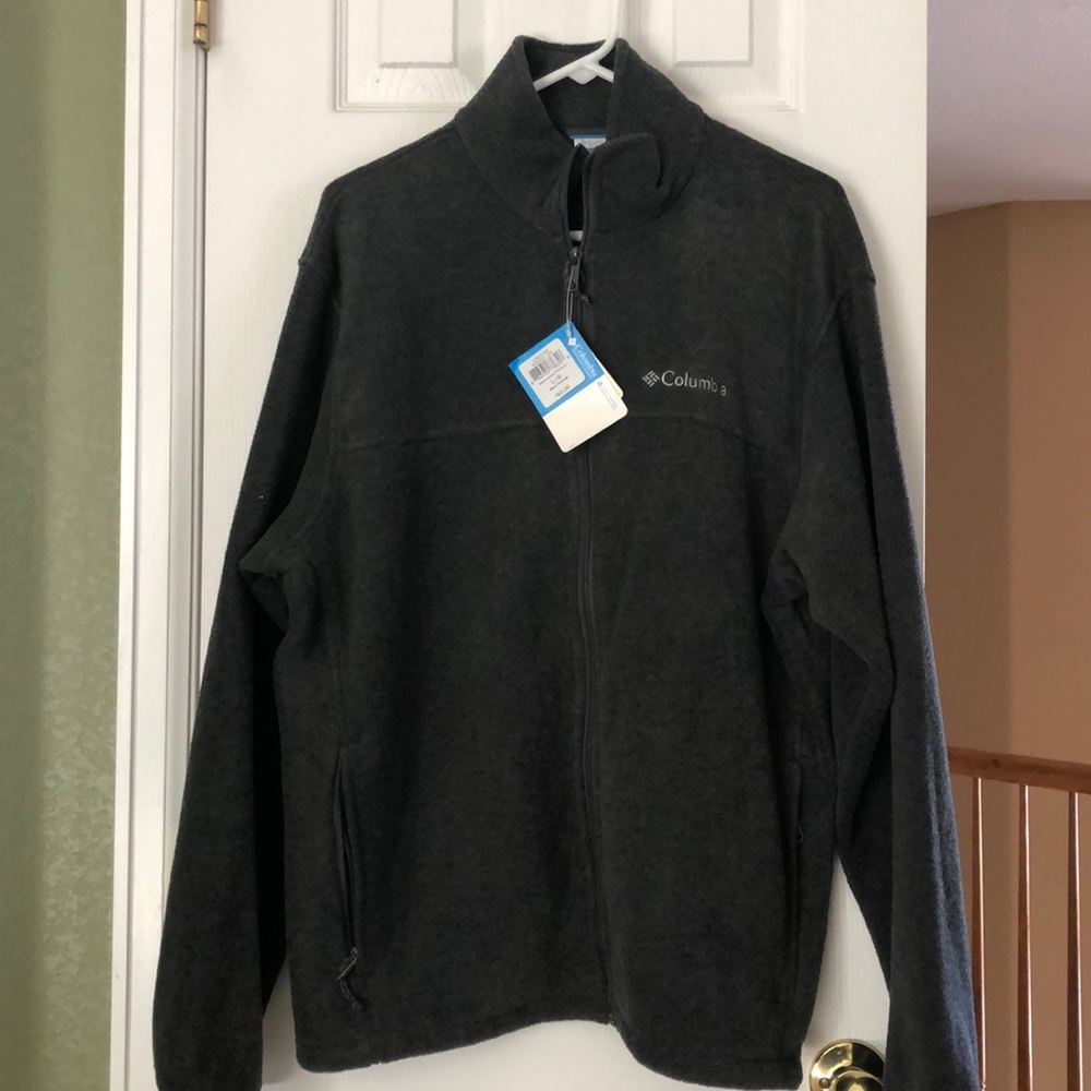 Charcoal grey Men’s L Columbia fleece, NWT